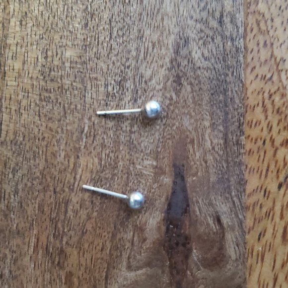 Silver Studs - Picture 1 of 2